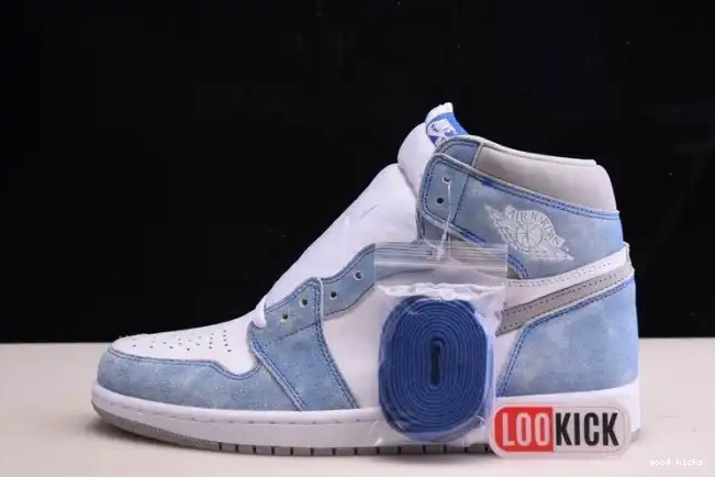 Hyper Retro Jordan Royal OG 555088-402 High 1 0624